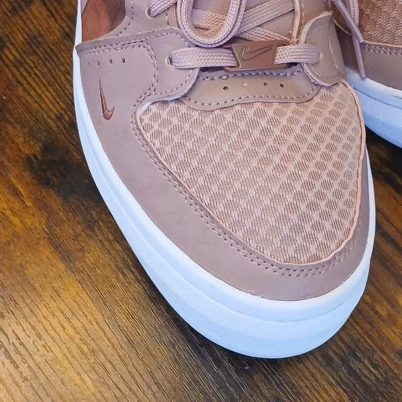 NIKE Court Alta Vision Women's Pink Sneakers Sz 10 - Picture 3 of 10